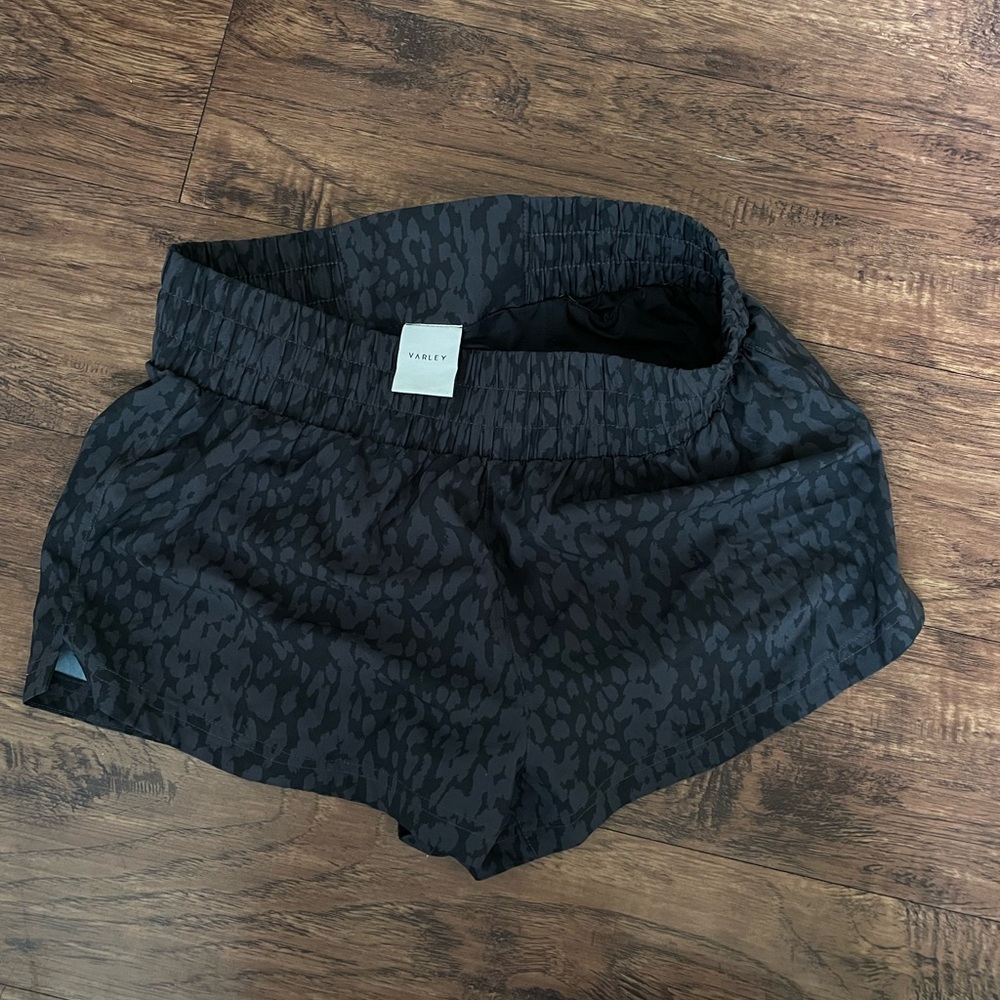 Varley Patterned Athletic Shorts - image 3